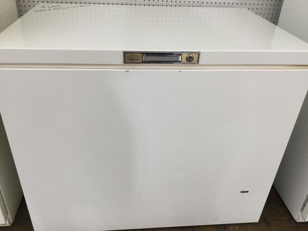 Sears Coldspot Nice Chest Freezer! 15 Cubic Feet! 36” H x 43” W x 27 3/ ...