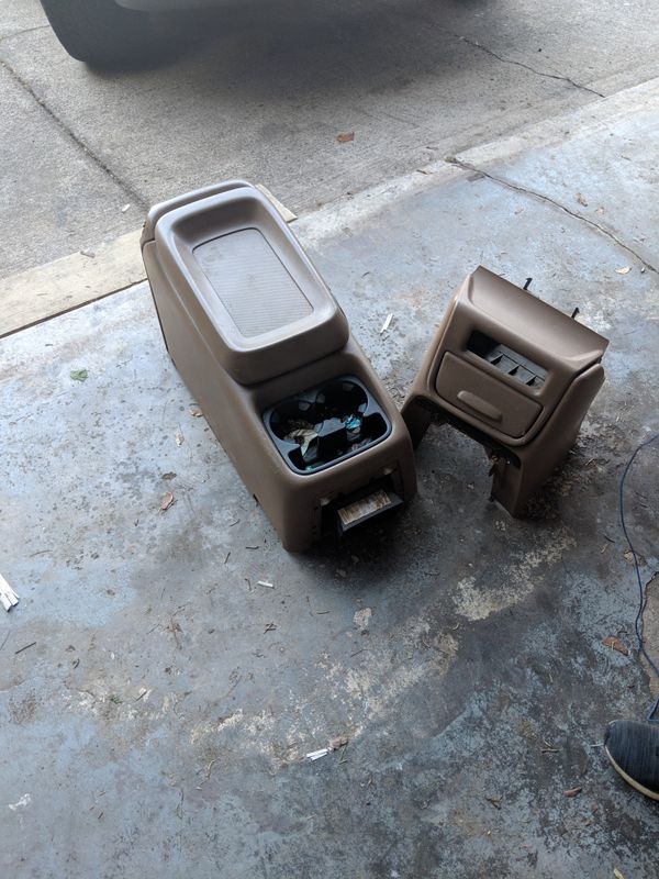 2000 Chevrolet Silverado Center Console