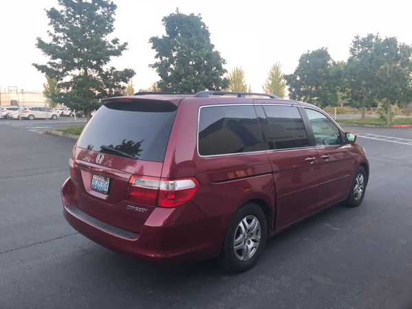 2005 Honda Odyssey Maroon Suv for Sale in Tacoma, WA - OfferUp