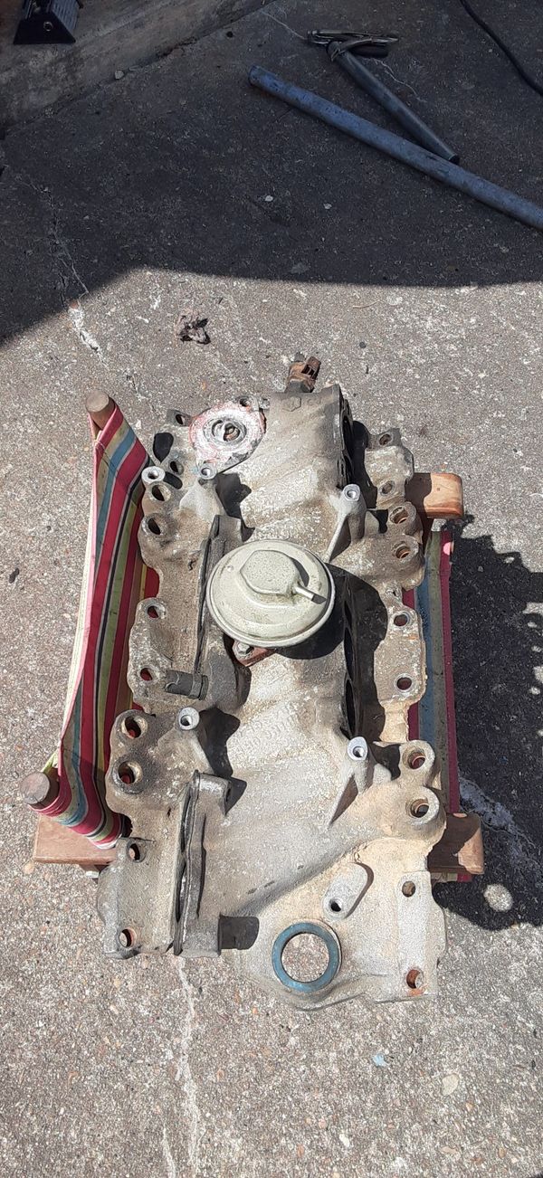Tune port 350 small block Chevy intake manifold for Sale in Houston, TX