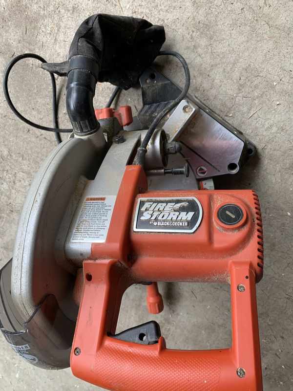 Black and decker 10 inch miter saw for Sale in Woodinville, WA - OfferUp