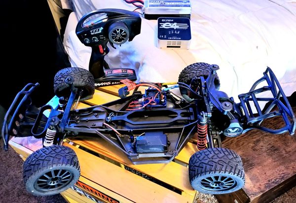 traxxas slash 2wd vxl 3s