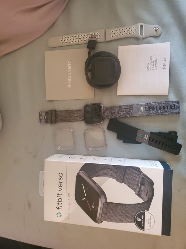 fitbit versa with extra band