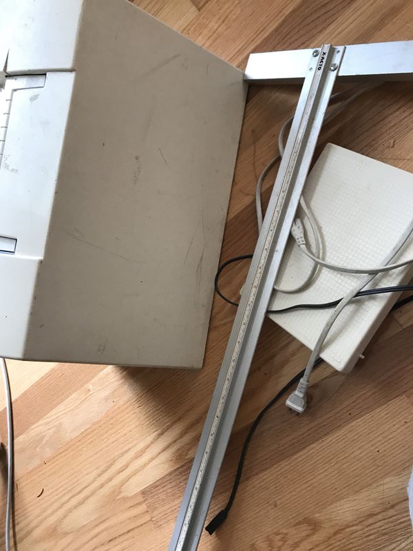 Husqvarna Viking 1100 sewing machine for Sale in Seattle, WA OfferUp