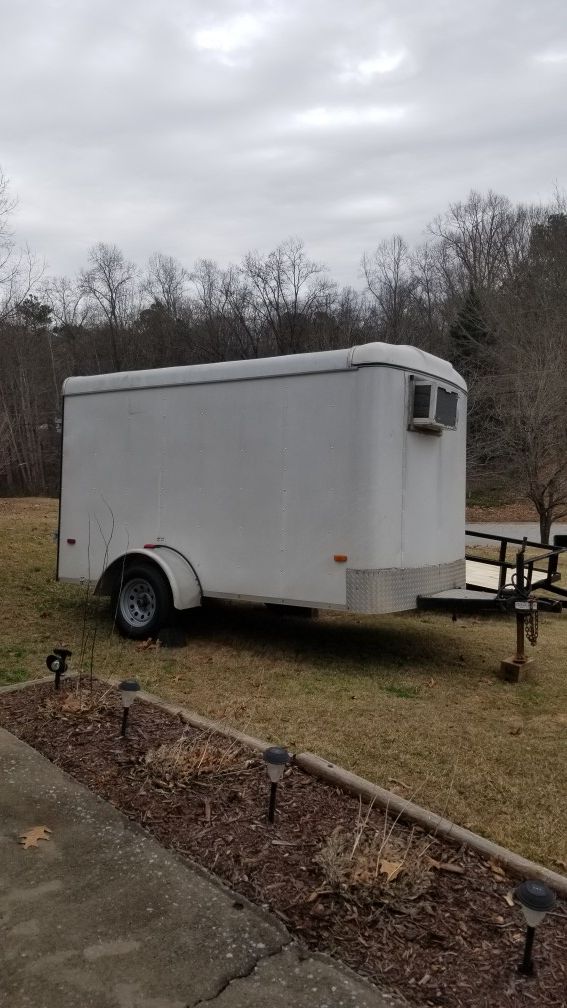 6x10 enclosed cargo trailer (new WHEELS and tires) for Sale in