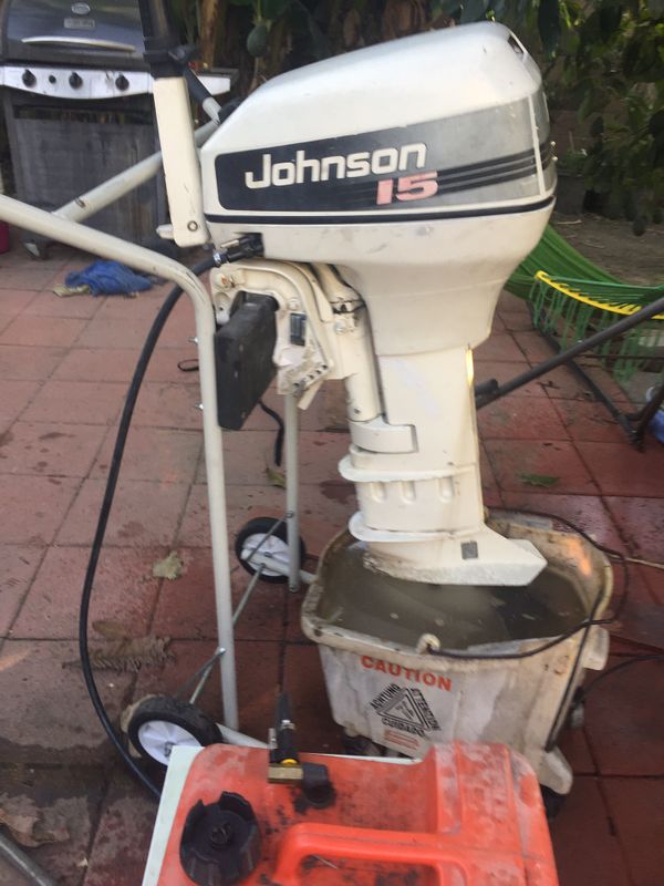 $400.00 Outboard motor Johnson 15 hp working condition for Sale in