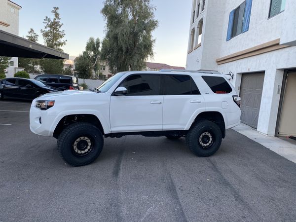 4 Black rhino Arsenal 17x9.5 6x5.5 6x139.7 Toyota Tacoma 4Runner for