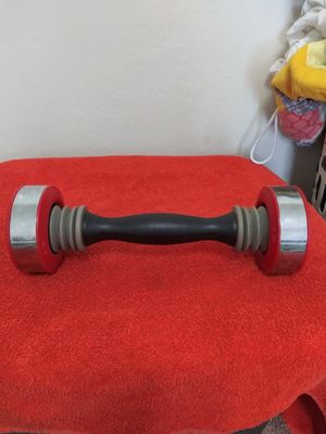 5 LB Toning Shake Weight (Red) for Sale in Wichita, KS