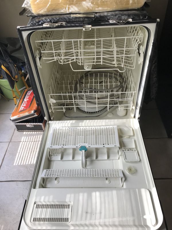 Whirlpool Gold Dishwasher Quiet Partner for Sale in Goodyear, AZ OfferUp