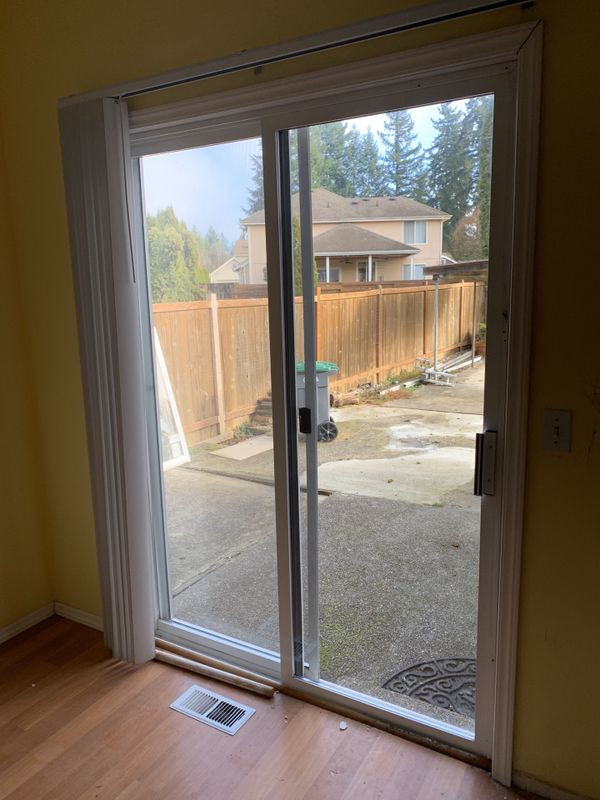 Sliding glass door 60” x 80” with blinds for Sale in Renton, WA - OfferUp