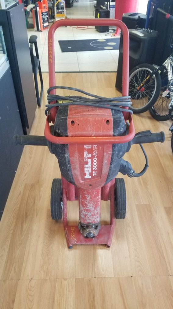 Hilti te 3000-avr electric demolition jack hammer breaker w/car & 2 ...