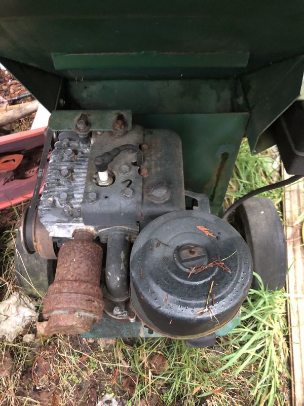 Renegade 250.8 wood chipper with the 8 hp Briggs & Stratton motor! for ...