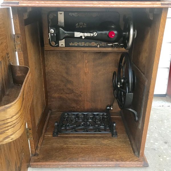 Early 1900 S Minnesota Sears Model H Treadle Sewing Machine