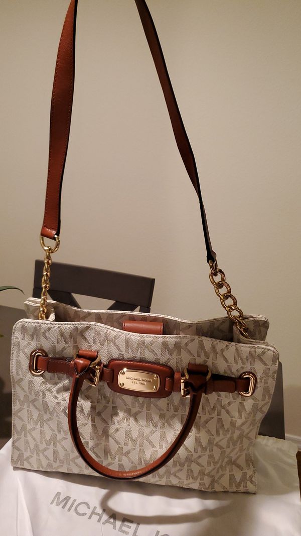 Michael Kors Handbag for Sale in Mesa, AZ - OfferUp