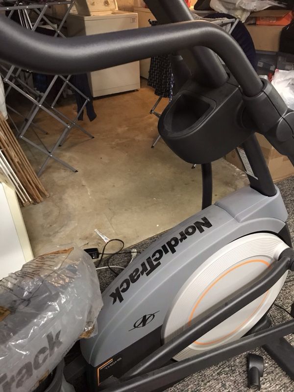 NordicTrack E 6.7 Elliptical for Sale in Lake Forest, IL OfferUp