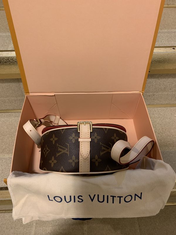 Louis Vuitton Tambourine Crossbody Bag for Sale in Farmington Hills, MI -  OfferUp