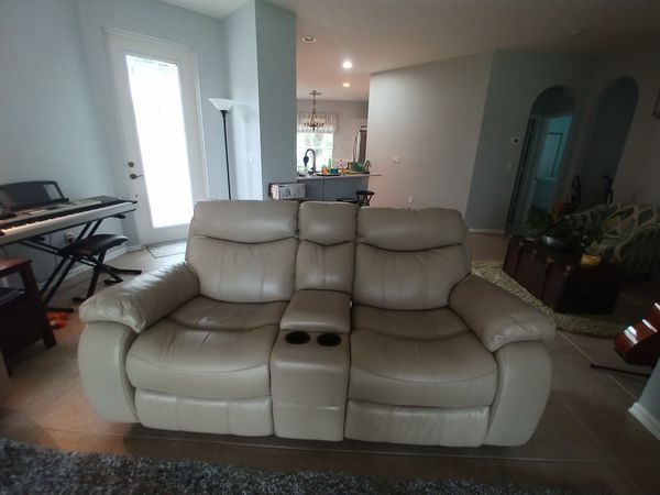 Haverty S Wrangler Leather Reclining Sofa And Loveseat For