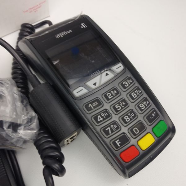 credit card terminal with chip reader