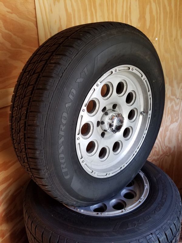 255 70 18 wheels and tires. Fits tahoe's Silverado Denali 6x5.5 bolt