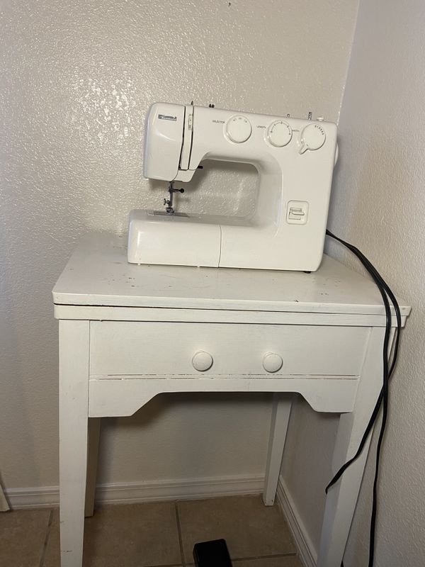 Kenmore Sewing Machine and Vintage Table for Sale in Holloman Air Force