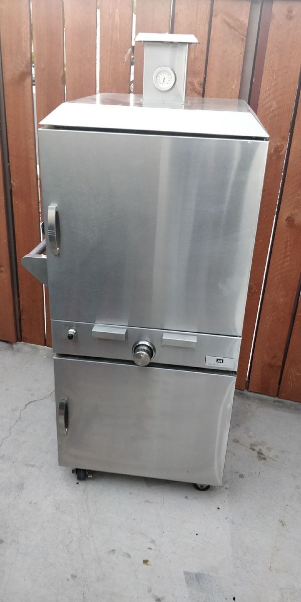 GRANDHALL LPG SMOKER 12,000 BTU SS Burner Pull out Porcelain Coated