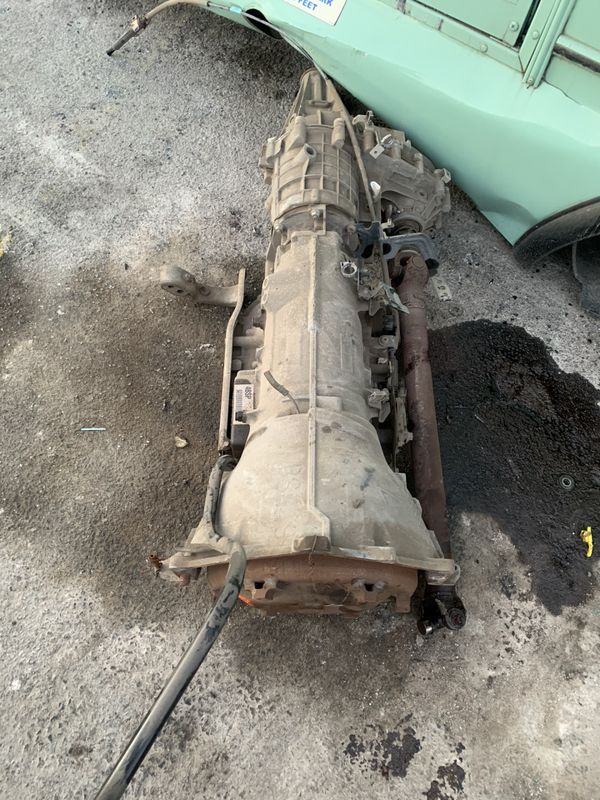4l80e 4x4 transmission and transfer case for Sale in Modesto, CA - OfferUp