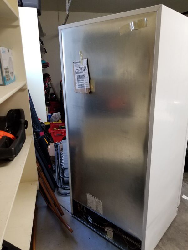Frigidaire 20.2-cu ft Frost-Free Upright Freezer ENERGY STAR for Sale ...