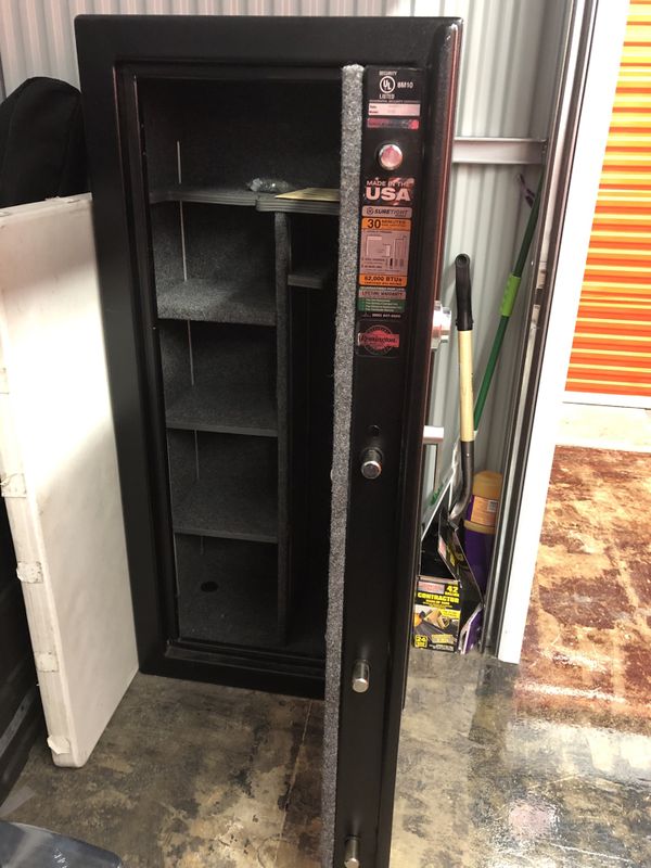 LIBERTY / REMINGTON MODEL D20 GUN SAFE••••VERY HEAVY!!! for Sale in