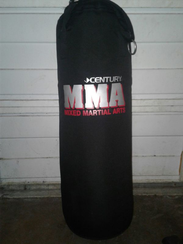CENTURY MMA HEAVY WEIGHT PUNCHING BAG for Sale in Tulsa