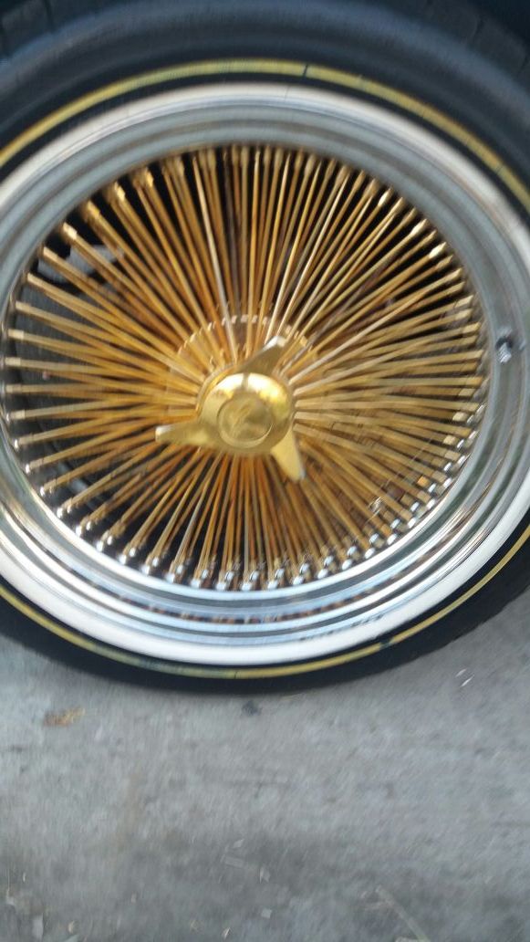 22 inch gold daytons in vogues for Sale in Merced, CA - OfferUp