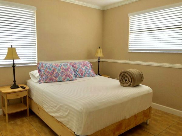 Queen Bedroom Set Juego de Cuarto Queen for Sale in Miami, FL - OfferUp