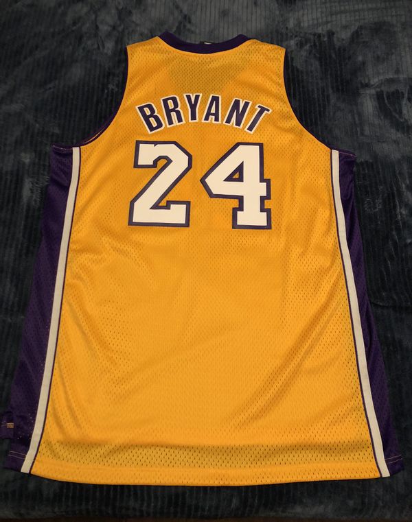 kobe bryant swingman jersey 8