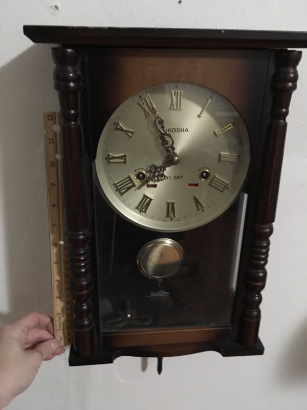 Vintage antique aikosha 31 day chiming wall clock for Sale in Hampton