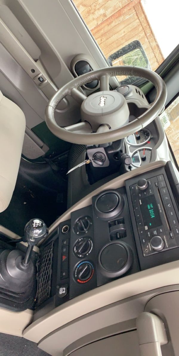 2009 Jeep Wrangler Rubicon 56k Miles Manual Transmission !! Financing