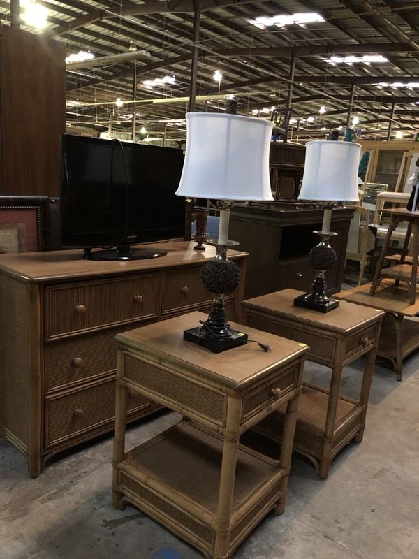 Largest new&used Furniture (decor) store (retail/wholesale - dealers