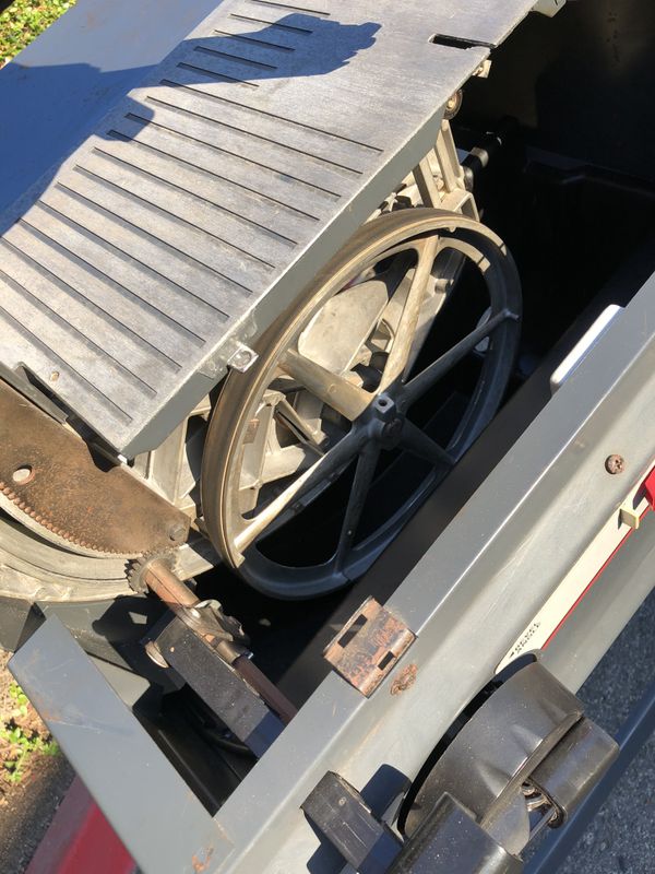 Sears Craftsman 12” Band Saw w/ tilt head for Sale in Santa Ana, CA