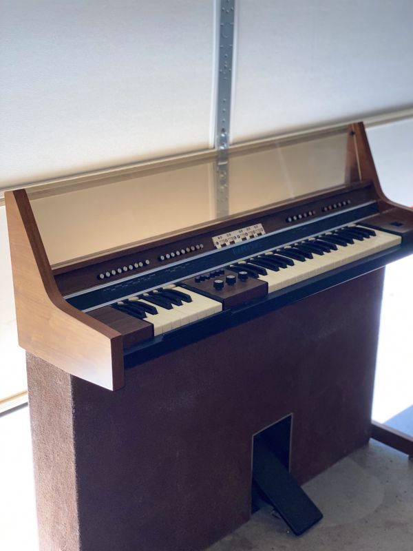 wurlitzer orbit synthesizer organ