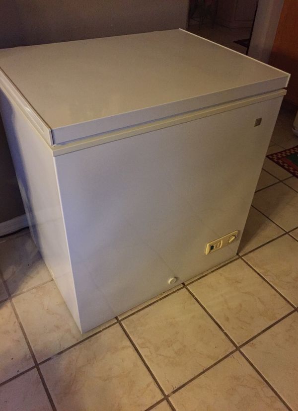 Small deep freezer for Sale in Kissimmee, FL OfferUp