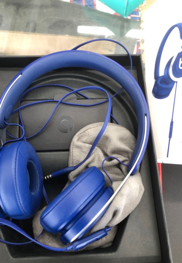 Beats ep blue headphones only one side works for Sale in Corning, OH