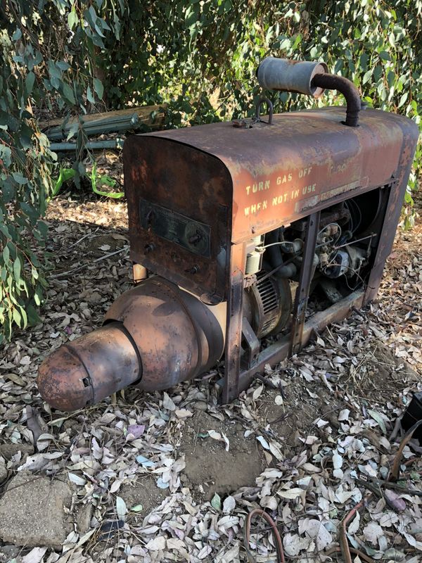Lincoln SA200 Short hood 1953 pipe liner welder for Sale in Riverside
