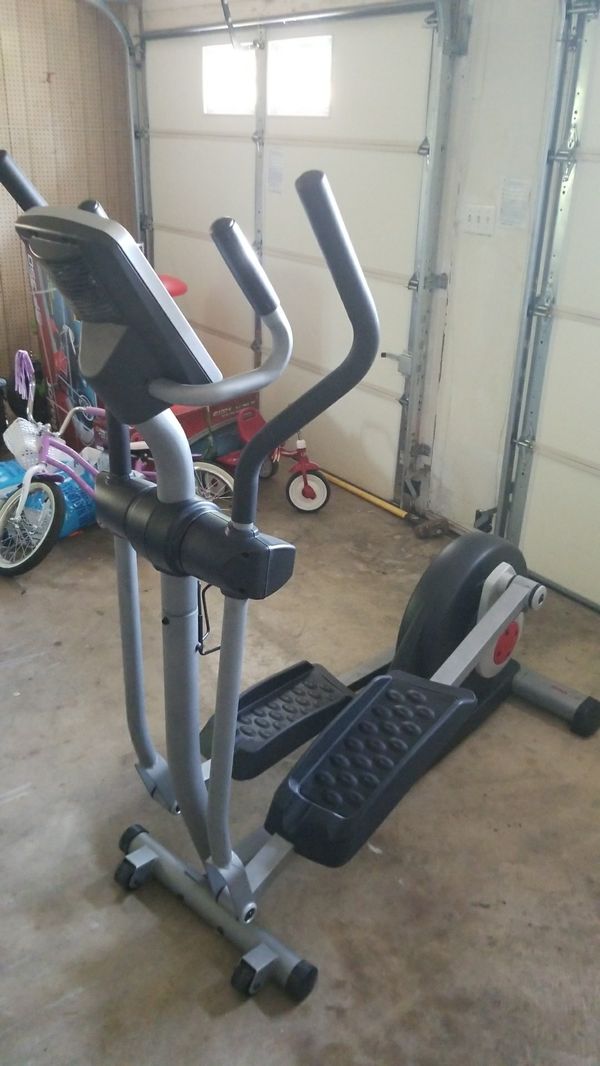 Proform SpaceSaver 500 LE Elliptical for Sale in San Antonio, TX - OfferUp