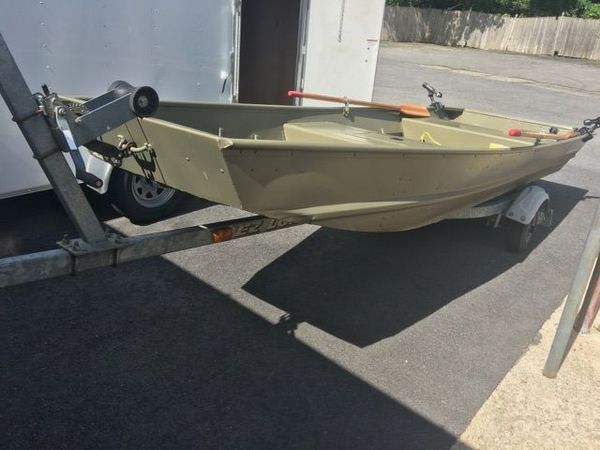 15 ft Tracker Jon Boat with trailer for Sale in Torrington, CT - OfferUp