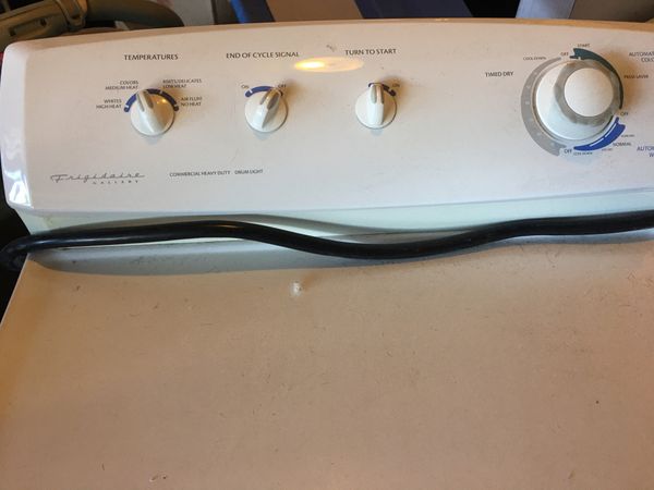 FREE!!! Frigidaire electric dryer. Need work!! Still run but makes a