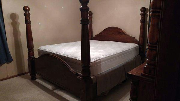 Vintage Paul Bunyan King Size Bedroom Set for Sale in ...