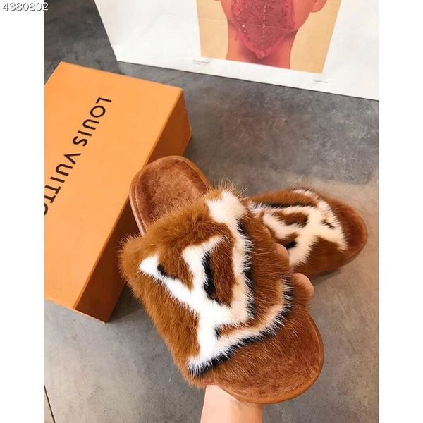 Stylish Louis Vuitton Fuzzy Slippers! for Sale in Houston, TX - OfferUp