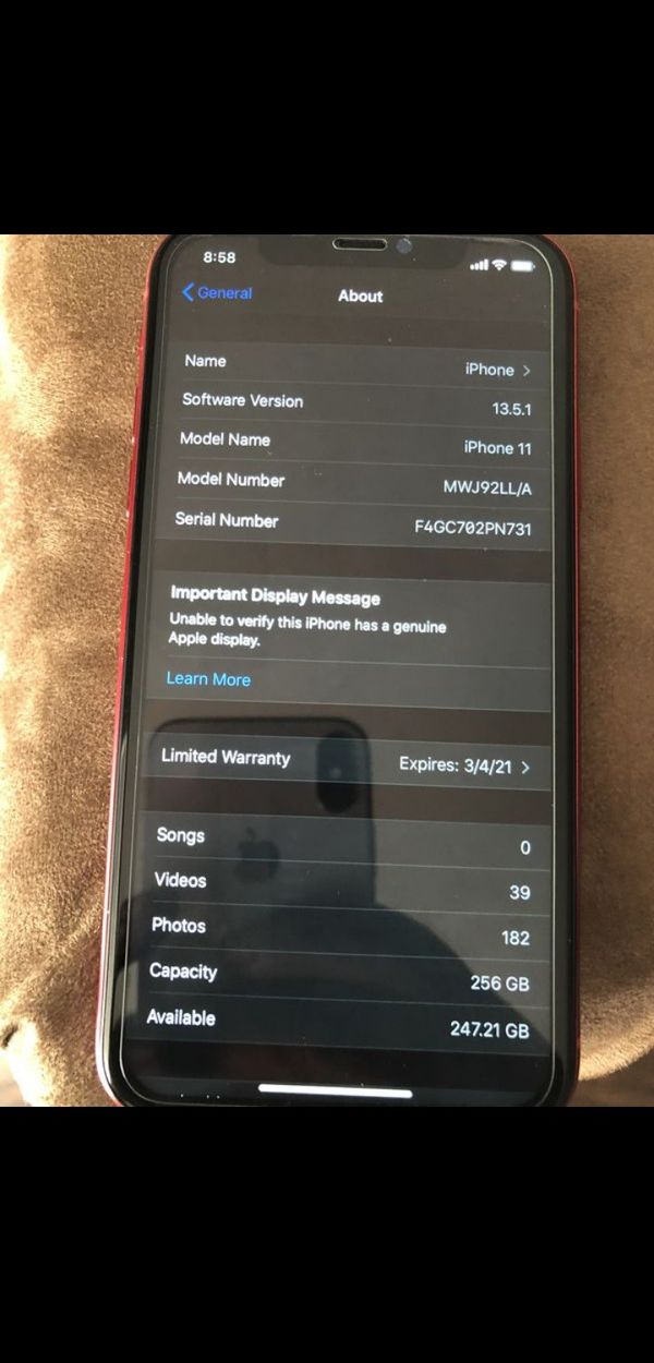 IPhone 11 like new clean IMEI 256gb Apple warranty until 3/4/21 for