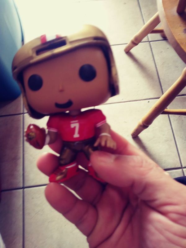 colin kaepernick pop figure