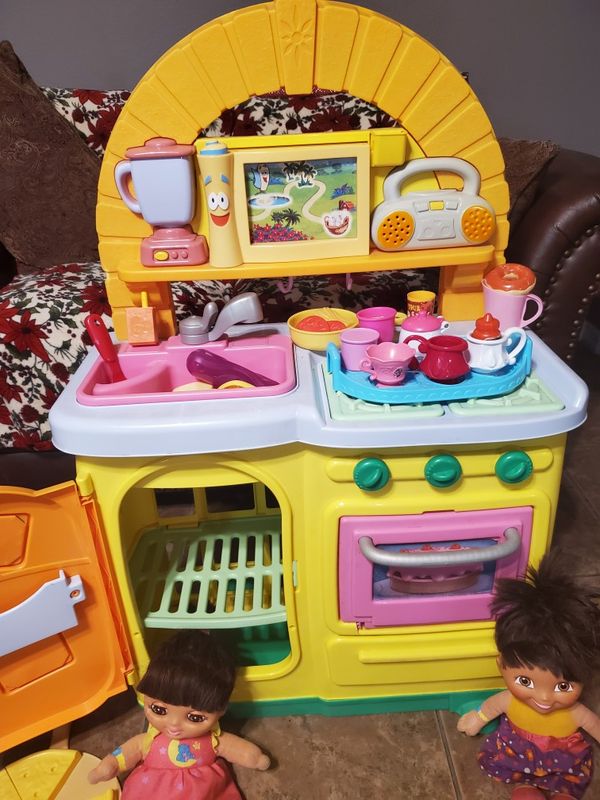 toy kitchen dora