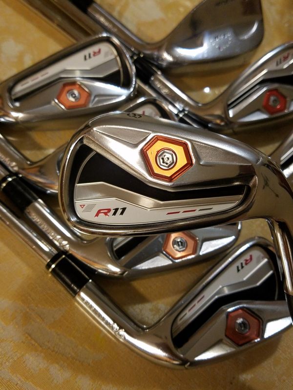 EXCELLENT CONDITION! TAYLORMADE R11 GOLF CLUB IRON SET WITH TM 52