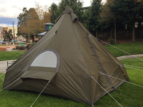 Cabela’s 10x10 Outback Lodge Tent & Coleman sleeping bag for Sale in ...